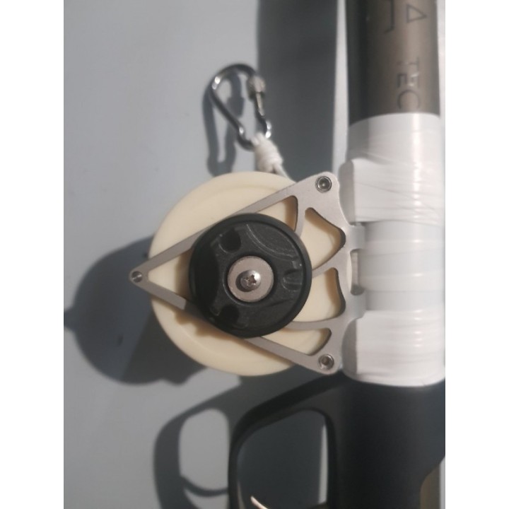 Катушка Abordazh Aluminum Shadow универсальная пластик