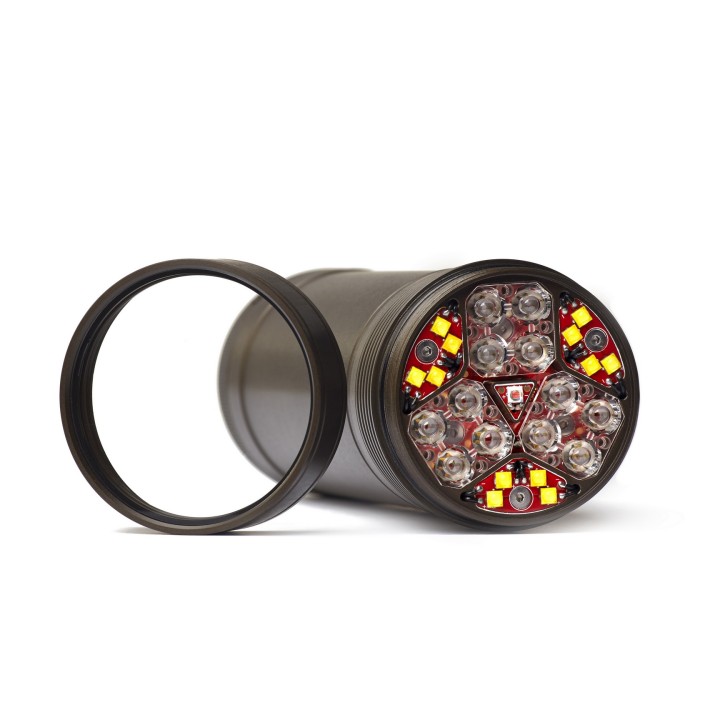 Підводний ліхтар HunterProLight-4 HUB для підводного полювання, дайвінгу, а також відеозйомки.