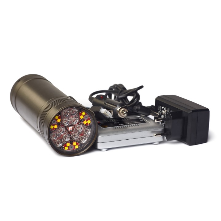 Підводний ліхтар HunterProLight-4 HUB для підводного полювання, дайвінгу, а також відеозйомки.